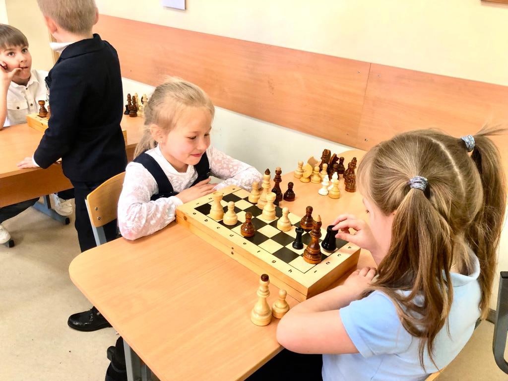 Среди учащихся 1 4 классов. Шахматы Рождество. Победители шахматного турнира среди подростков Киров.